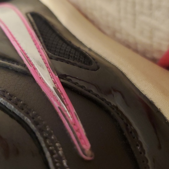 Nike Athletic Youth Shoes - Picture 11 of 15